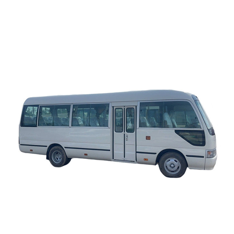 Autocarro Toyota Coaster usado com 30 lugares e norma de emissões EURO 3 em boas condições