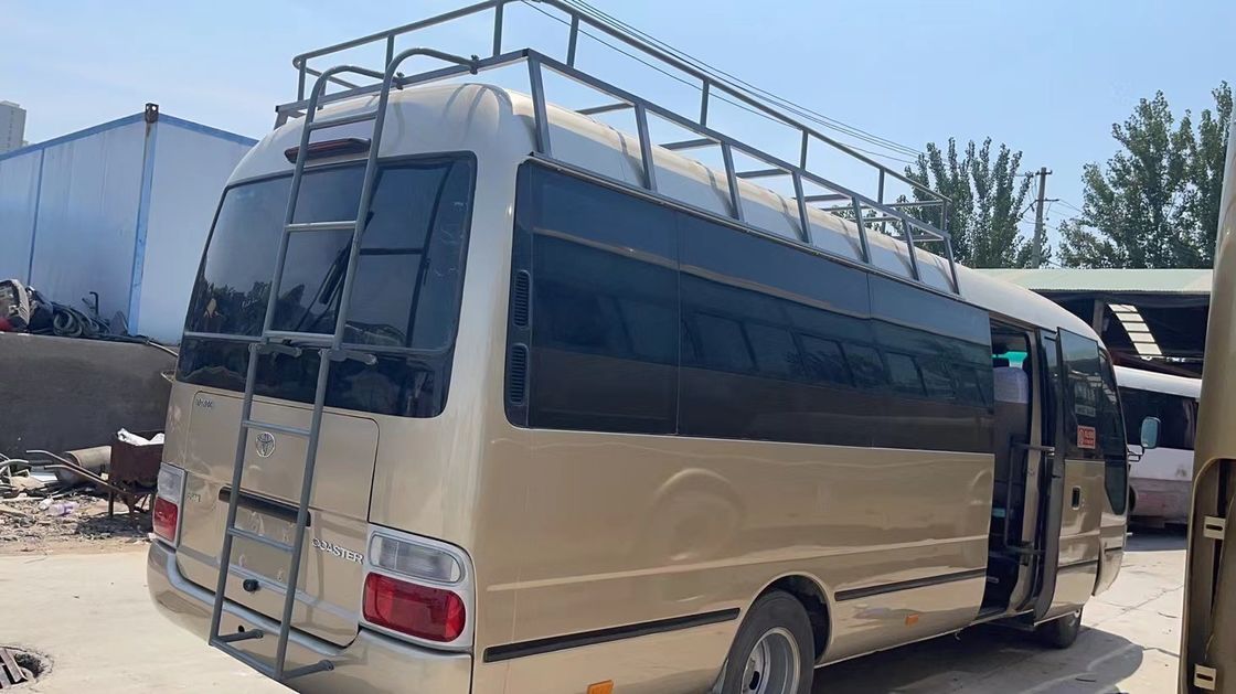 30 lugares Toyota Coaster Ônibus em bom estado Capacidade de assentos LHD 30 7.00R16 Pneus 30 assentos