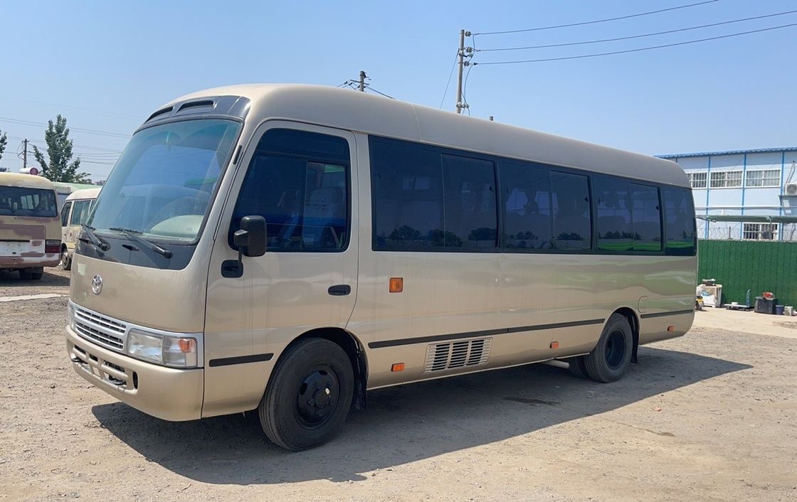 Toyota Coaster 19-29 assentos com janelas e portas deslizantes