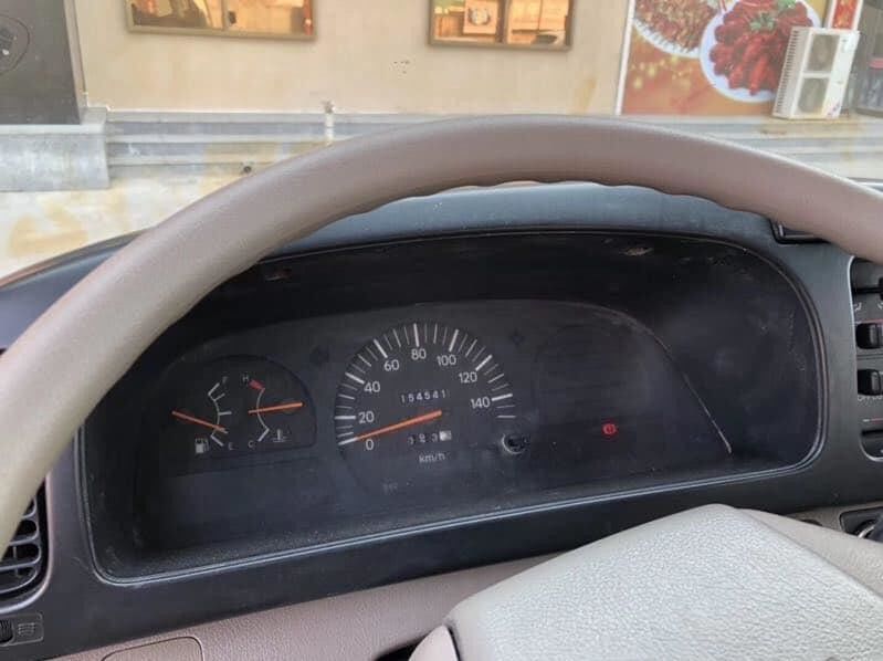 Torque máximo 340Nm/rpm Diesel 29 lugares Autocarros usados Toyota Coaster com tanque de óleo de 300L