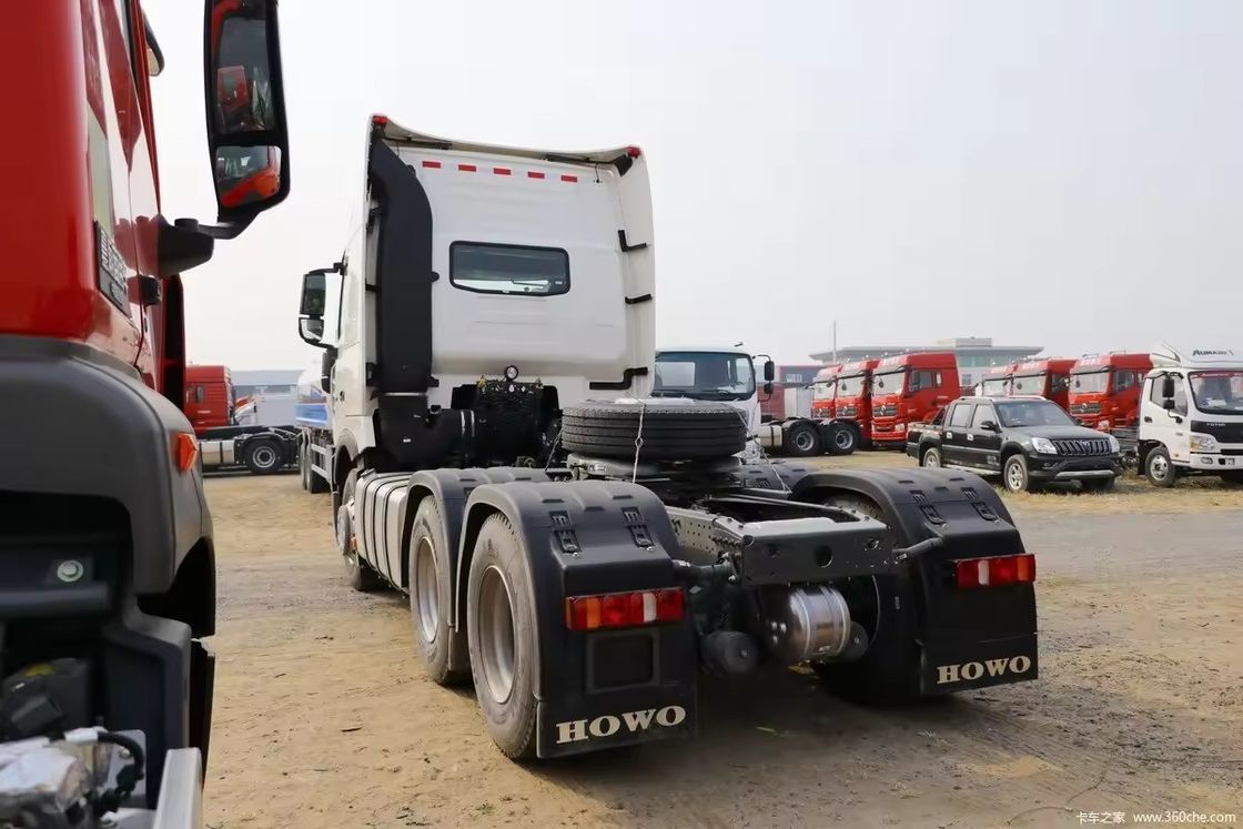 Sinotruk Howo 6x4 caminhão de tração de 10 rodas usado 371hp 440hp cilindros 6 Pneus número 10