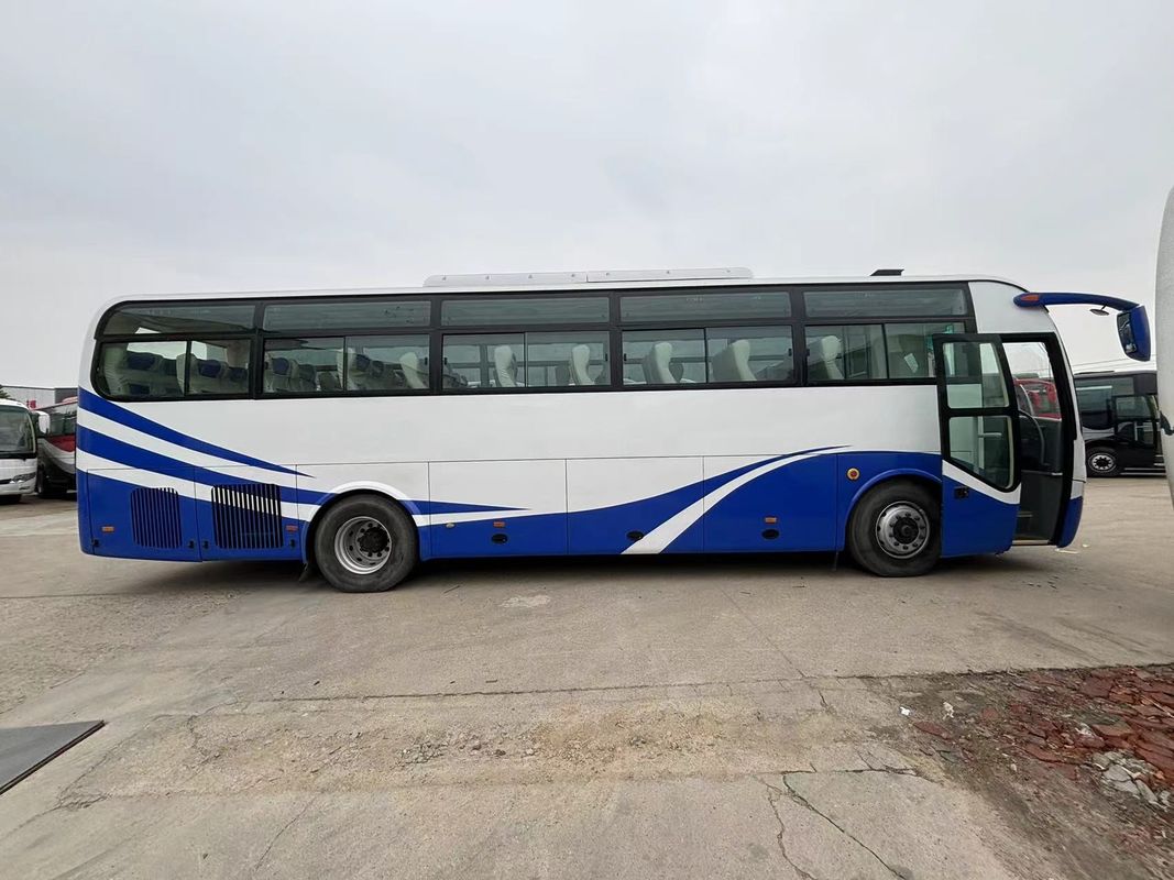 50-65 assentos AC Equipados Autobuses de autocarro usados no Gana Direção à esquerda e motor diesel