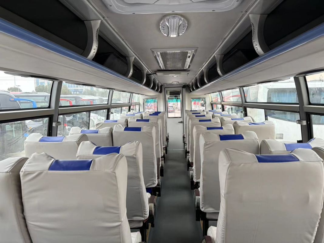 Hot Discounts Luxo Usado 55 Assentos Autocarro Automático LHD Ônibus de Passageiros com AC Equipado