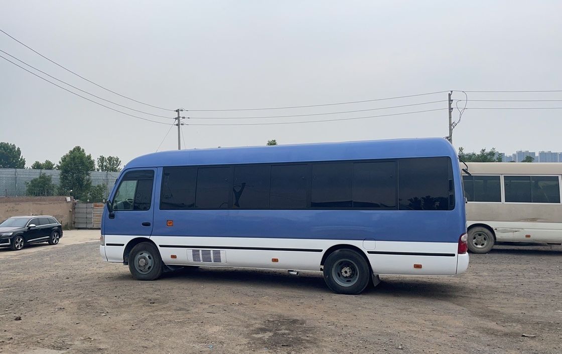 Deisel Fuel Tourist Luxury Bus 25 lugares 30 lugares Minibus Toyo Ta Coaster usado