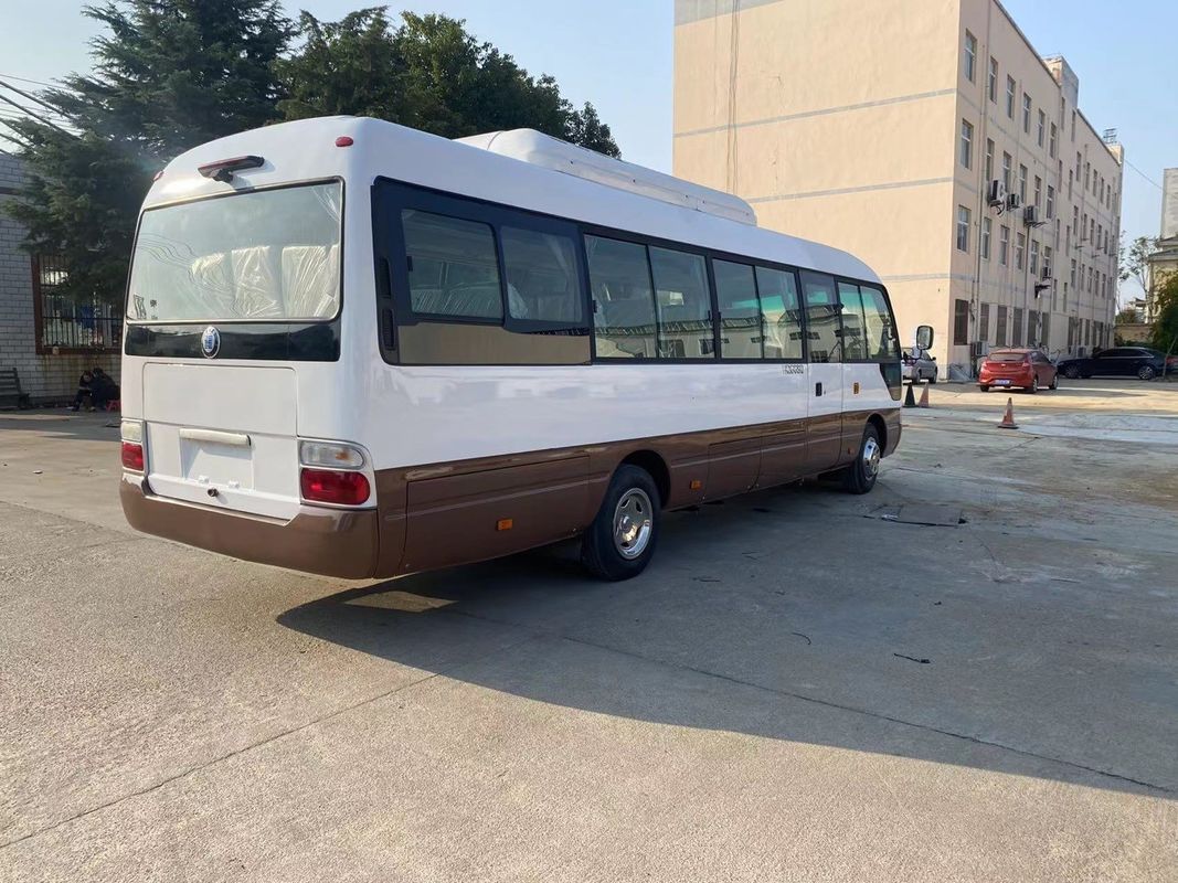 Autobus de 30 lugares com transmissão M156 e emissões EURO 3 na melhor das hipóteses