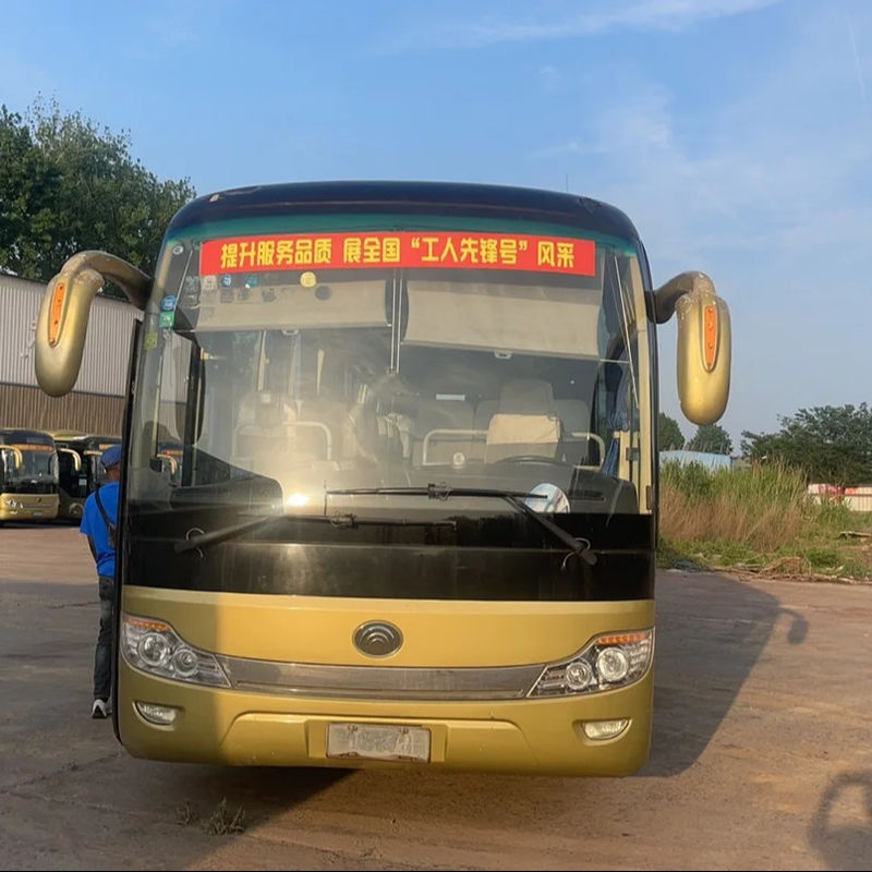 Perfeitamente reformado 65 passageiros 65 lugares autocarro com motor e base de rodas longa