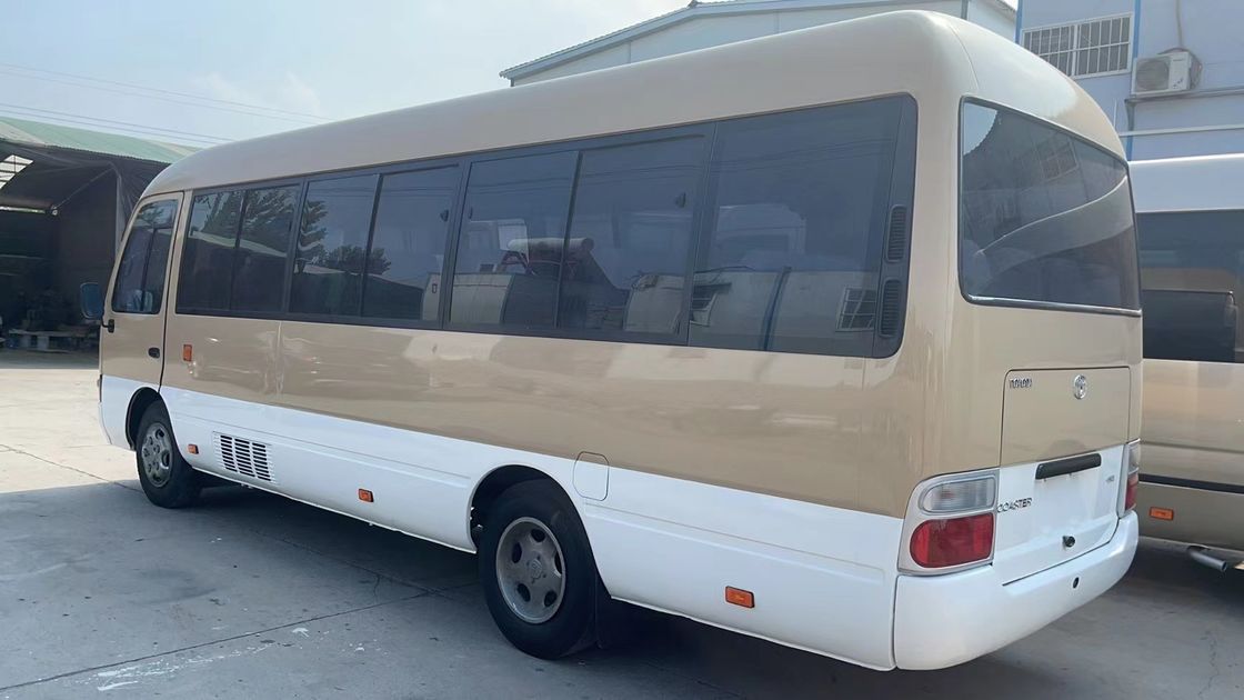 O autocarro Toyota Coaster de 29 lugares renovado mais quente da África com motor 15B-FT