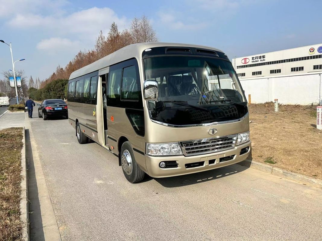 Motor Yuchai 30 assentos Mudan Commuter Bus Diesel RHD e LHD Motorista 100km/h Velocidade máxima