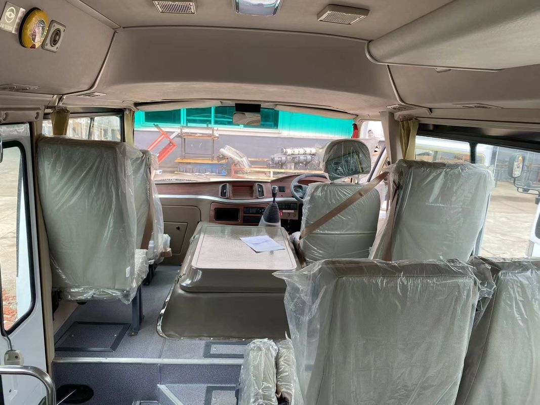 Motor Yuchai 30 assentos Mudan Commuter Bus Diesel RHD e LHD Motorista 100km/h Velocidade máxima