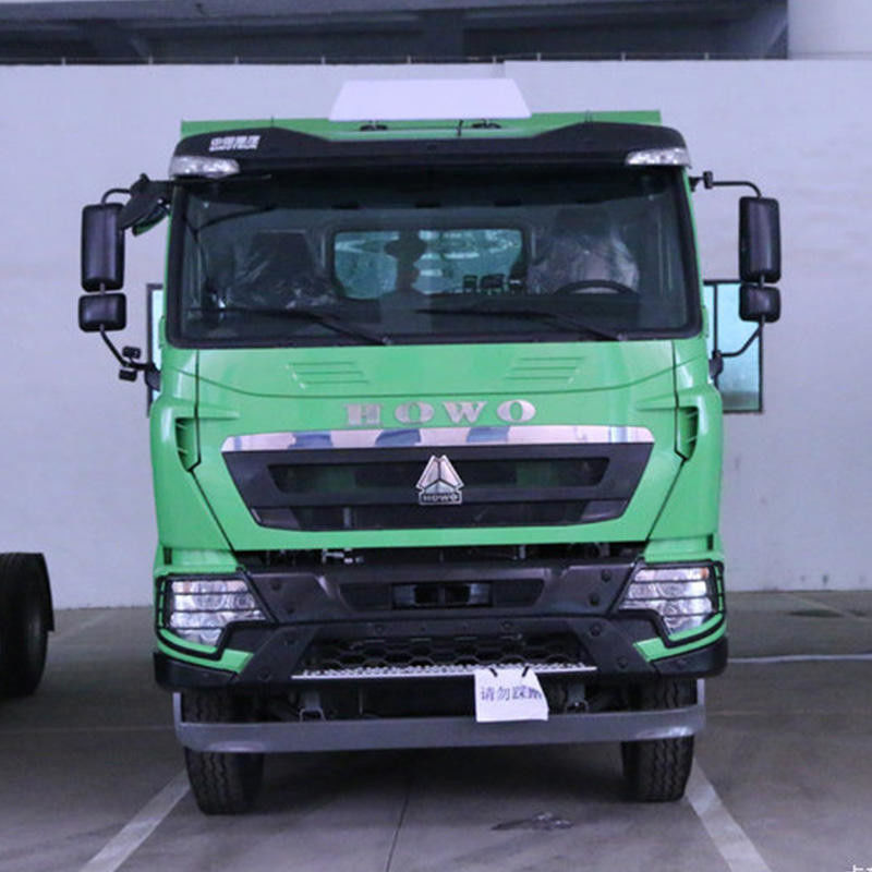 Howo 40 toneladas de capacidade de caminhão de reboque com comprimento de tanque de carga ≥ 8m e motor WEICHAI
