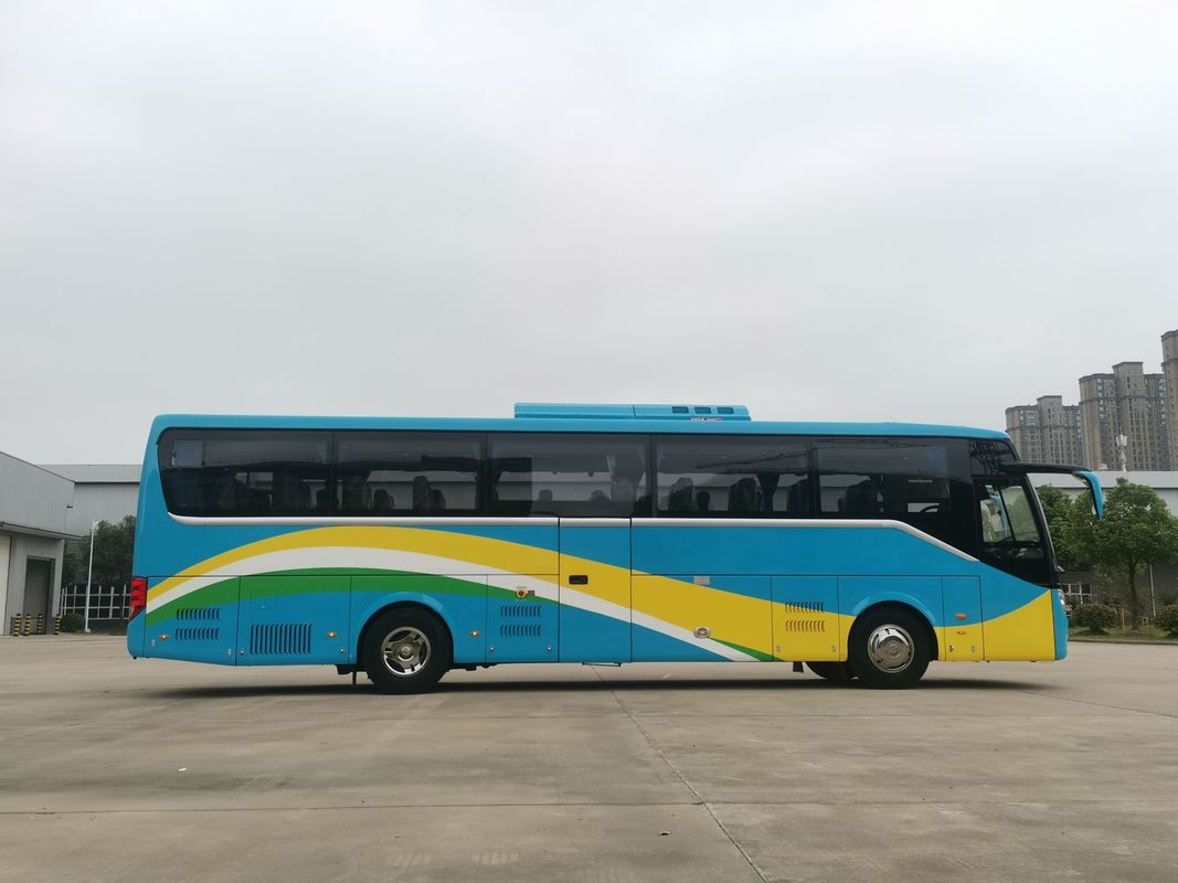 Diesel 50 lugares RHD ônibus Euro 4 emissões padrão 6 8L capacidade do motor para o seu benefício