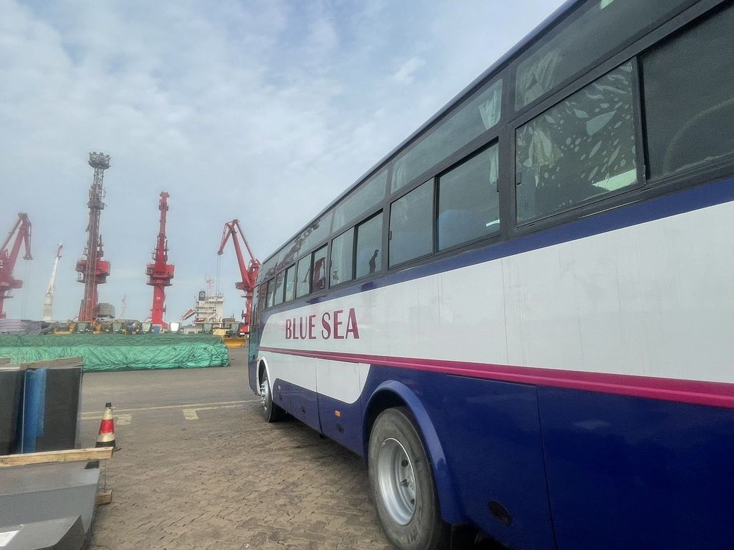 Ônibus de autocarro LHD de 10m 45 lugares ZK6102D com 8,4L de deslocamento e posição de direção LHD