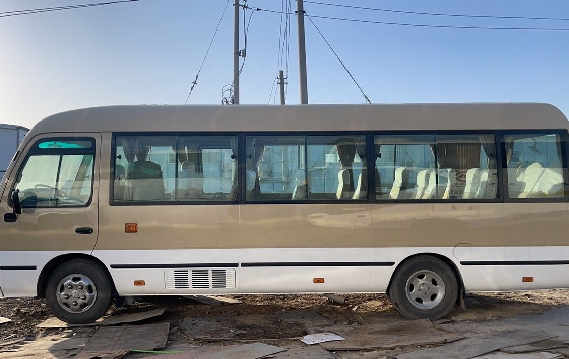 Japão Toyo ta Coaster Ônibus LHD de 30 lugares com caixa de velocidades DF5S410 e velocidade máxima 91 110 km/h