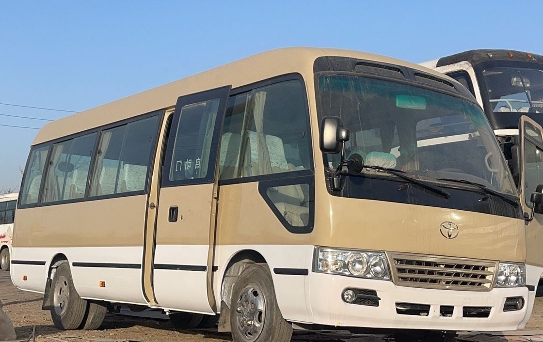 Japão Toyo ta Coaster Ônibus LHD de 30 lugares com caixa de velocidades DF5S410 e velocidade máxima 91 110 km/h