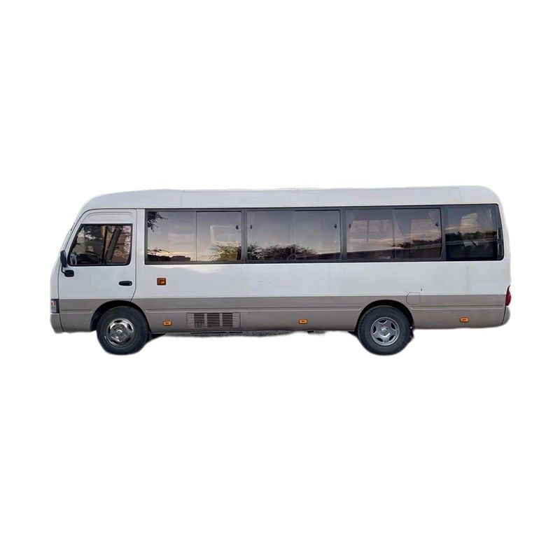 Autocarro japonês Toyota Coaster com motor diesel e capacidade de 23-30 lugares agora
