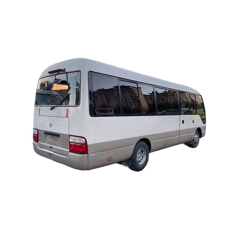 Autocarro japonês Toyota Coaster com motor diesel e capacidade de 23-30 lugares agora