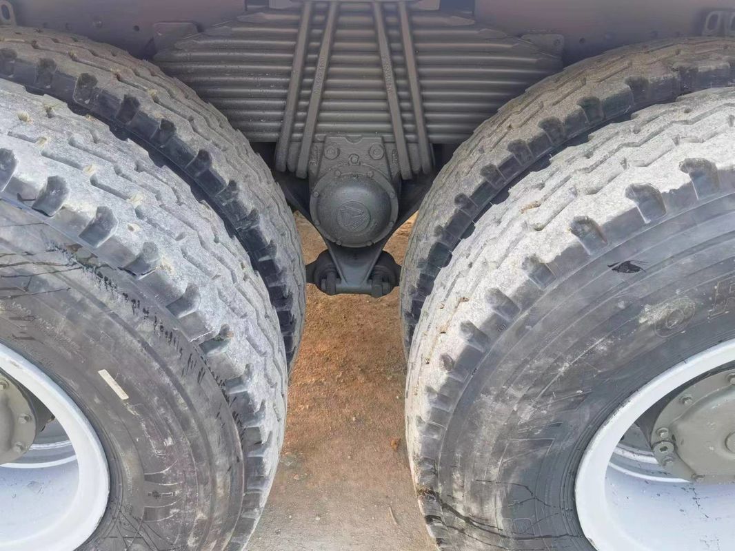 12 rodas Shacman F3000 8x4 caminhão com sistema multimídia e capacidade do motor 8L