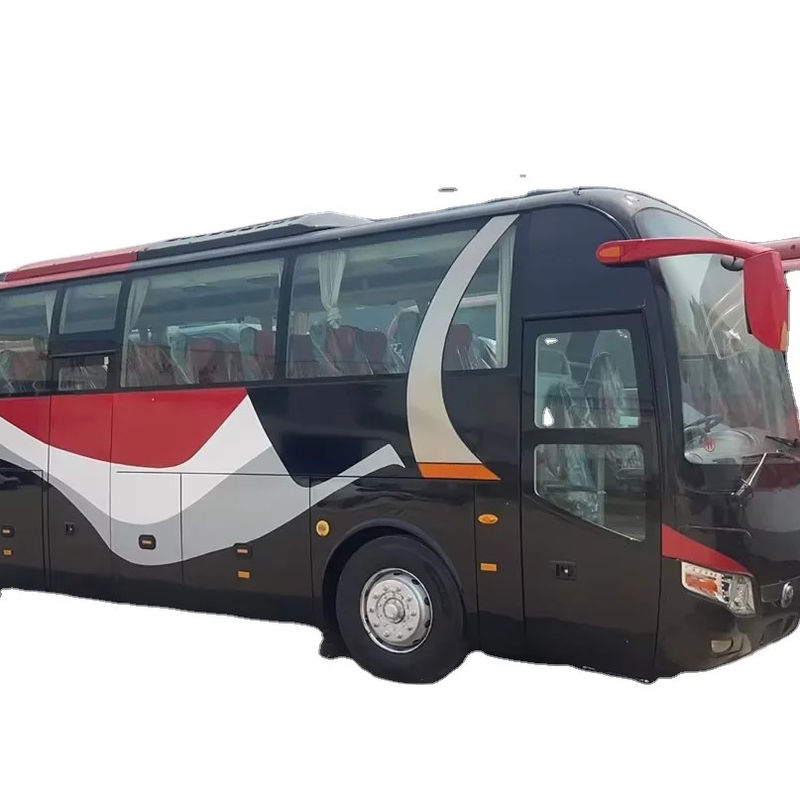 Encontre o seu autocarro perfeito de 47 lugares com motor traseiro e baixa quilometragem de 56000 km em nosso