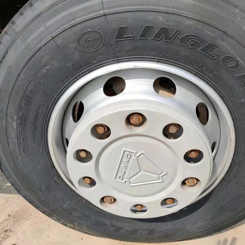 Caminhão de descarga LHD Howo 8x4 remodelado para 3 passageiros e peso bruto do veículo ≥ 30T