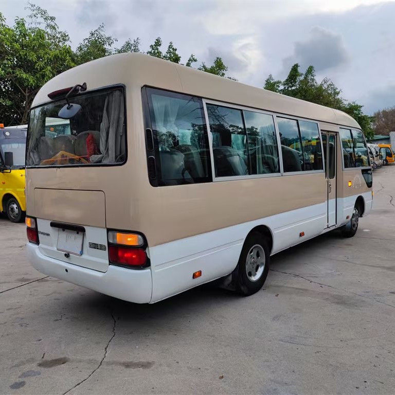 Potência máxima 113/5200kw Toyota Minibus Motor a gasolina e diesel 29 lugares Usado ônibus de montanha-russa