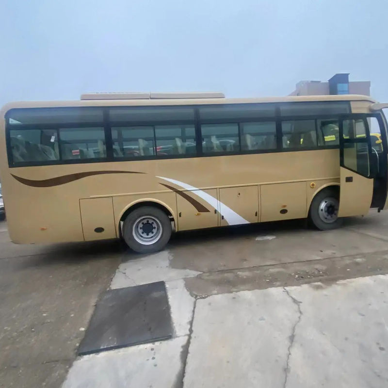 7m 35 assentos Motor dianteiro Autocarro usado Volante lateral esquerdo 8,4L Deslocamento