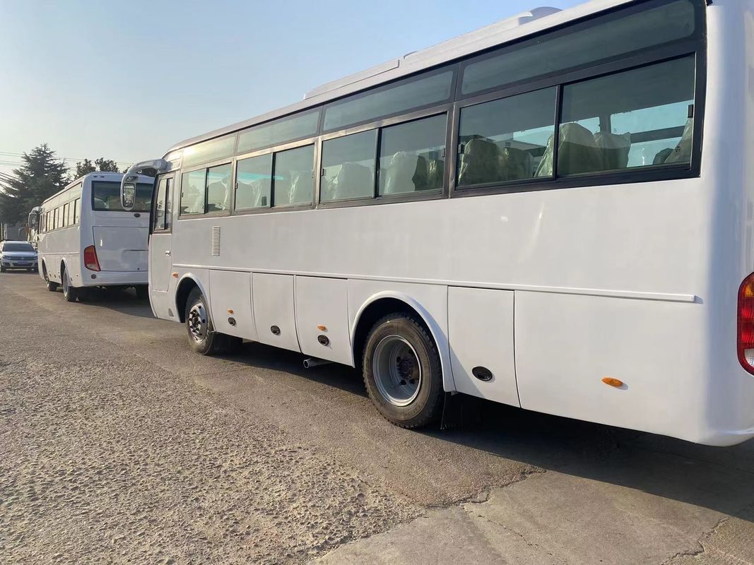 Transmissão manual 31-50 lugares Ônibus de passageiros Luxo ônibus usados com interior
