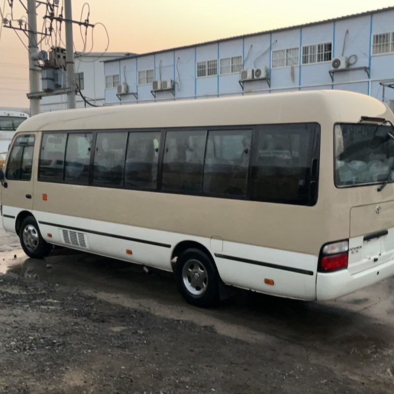 30 lugares Usado Toyo ta Coaster Bus com norma de emissões Euro 3 e em boas condições