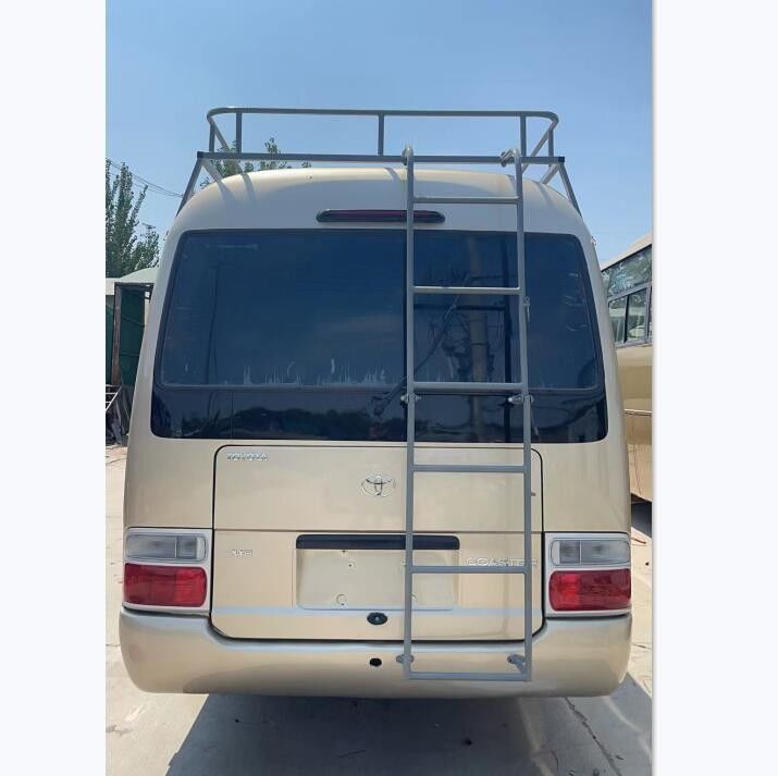30 lugares TOYOTA Coaster Bus com 4 cilindros em linha motor e em excelente estado