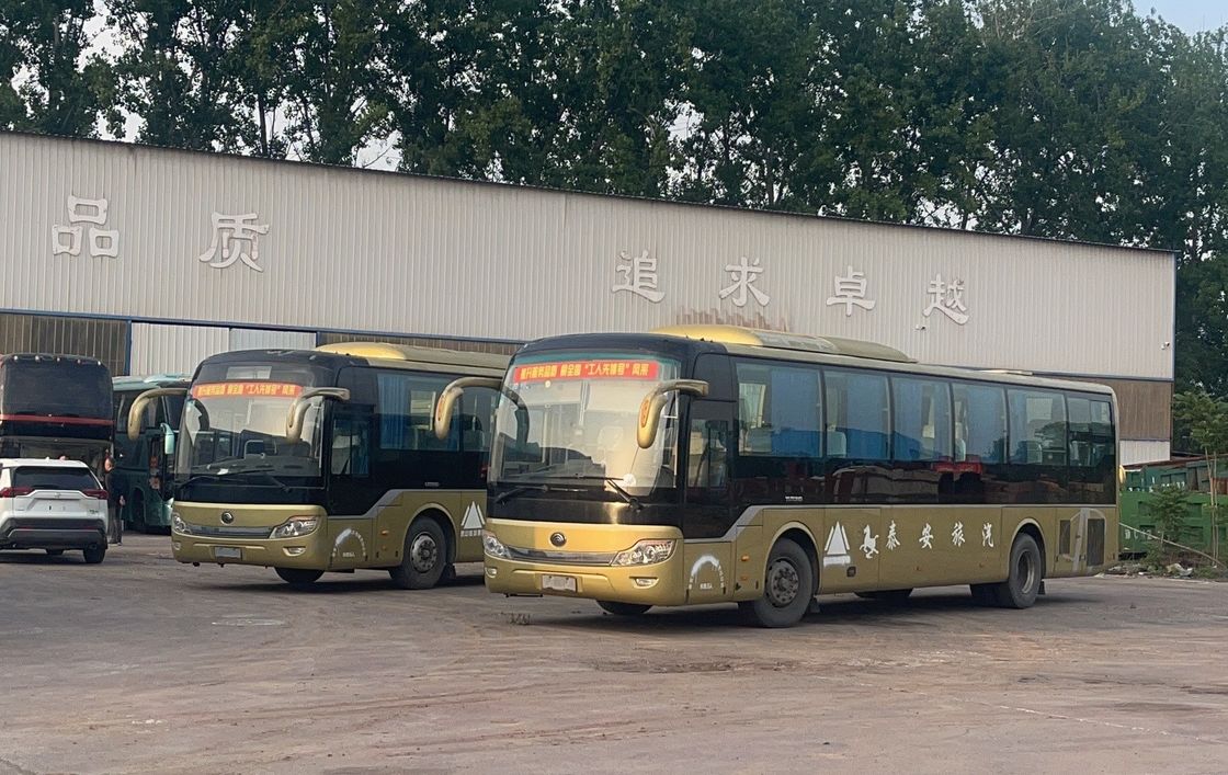 Parque de 65 lugares LHD Tour Bus com Euro 3 emissões padrão e suspensão de mola de folha