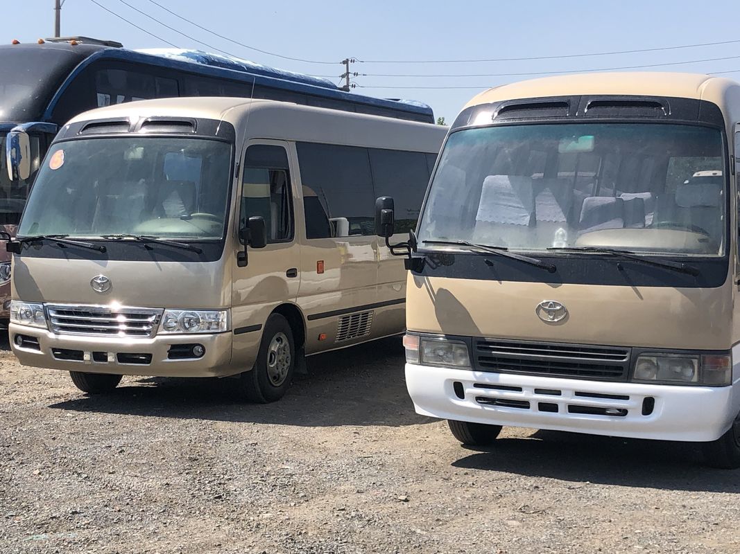 Motor diesel usado 30 lugares Toyota Coaster Bus em bom estado Tipo de transmissão manual