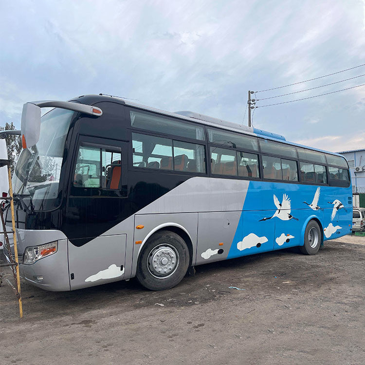 Autobus de passageiros LHD de 65 lugares em boas condições com motor e norma de emissões Euro 3