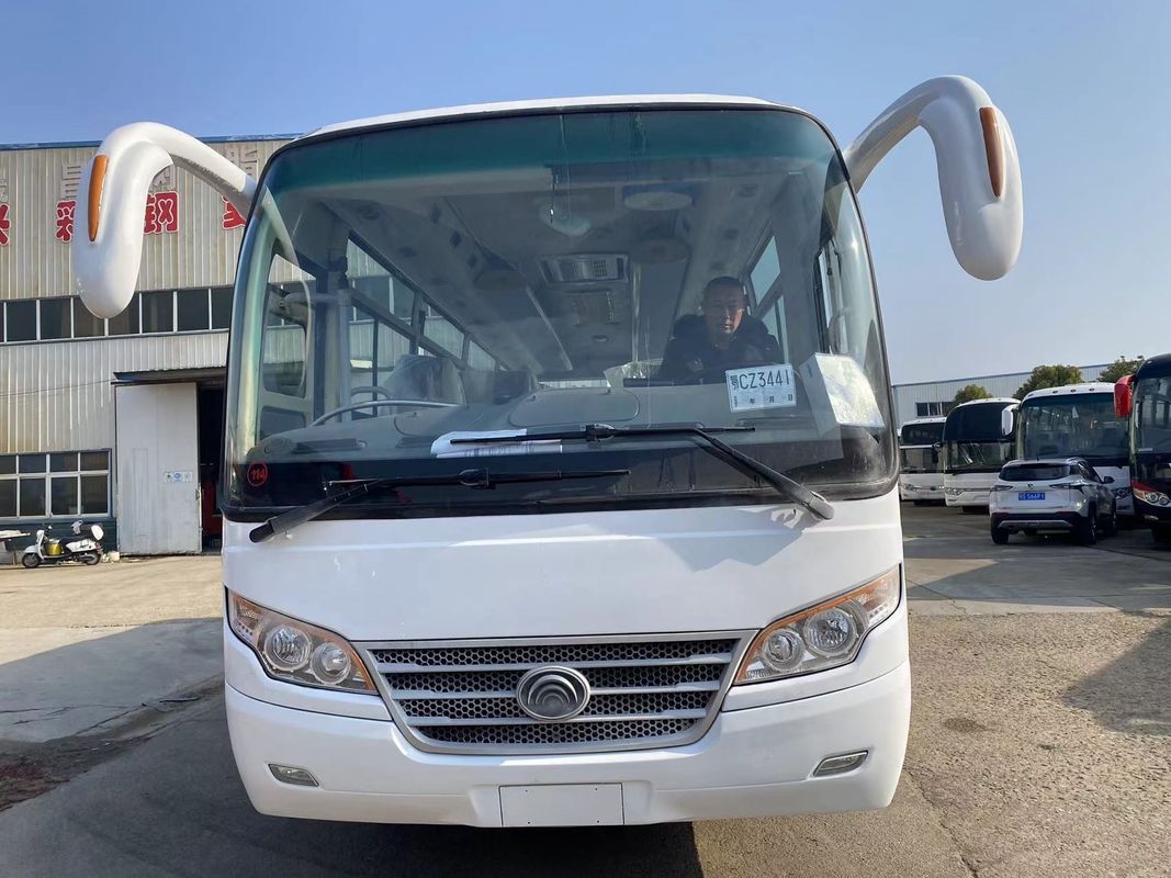 Autocarro com motor diesel com tipo de combustível diesel e velocidade máxima 111 130 km/h