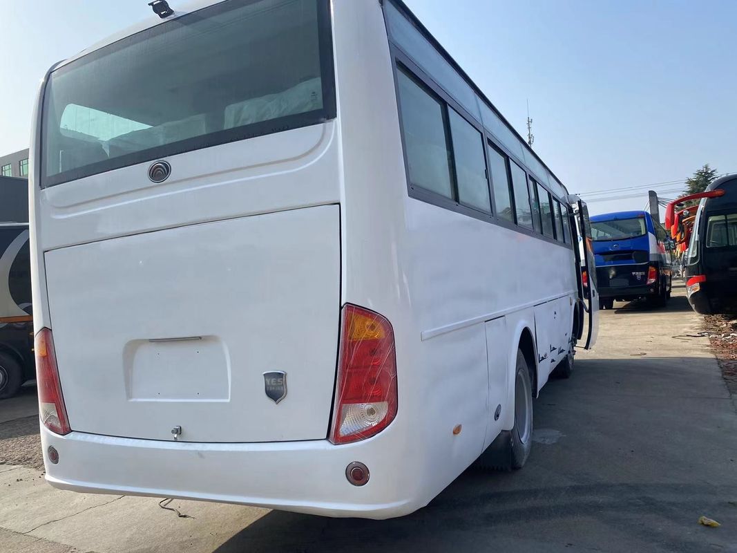 Autocarro com motor diesel com tipo de combustível diesel e velocidade máxima 111 130 km/h