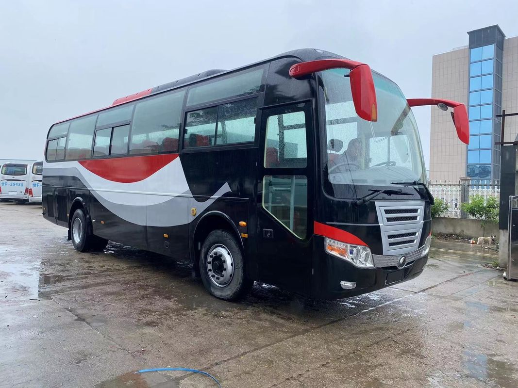 Autocarro de passageiros diesel 57 usado com transmissão manual e em boas condições