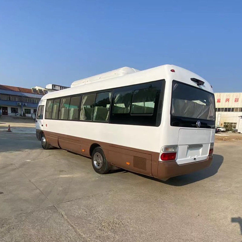 LHD RHD 30 assentos Toyo ta Coaster Bus com 70L tanque de combustível e 4500-6700ml de deslocamento