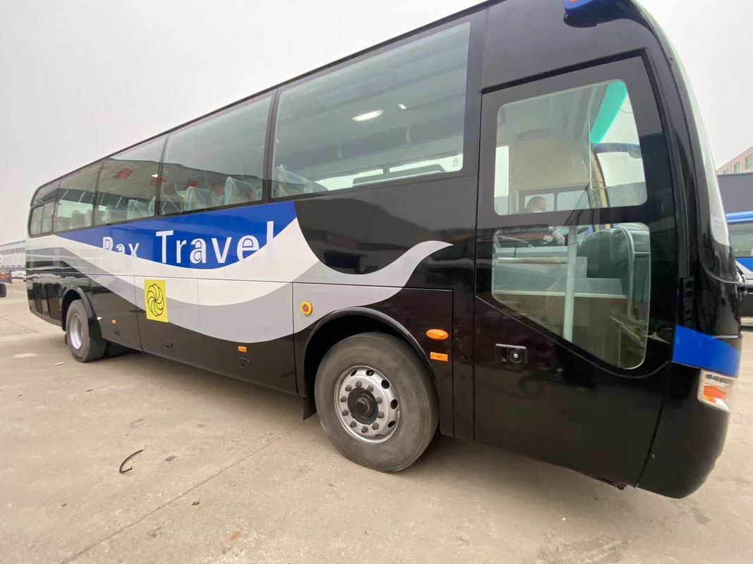 Autocarro turístico de luxo com capacidade de motor de 4 a 6 litros, equipado com ar-condicionado de 57 lugares