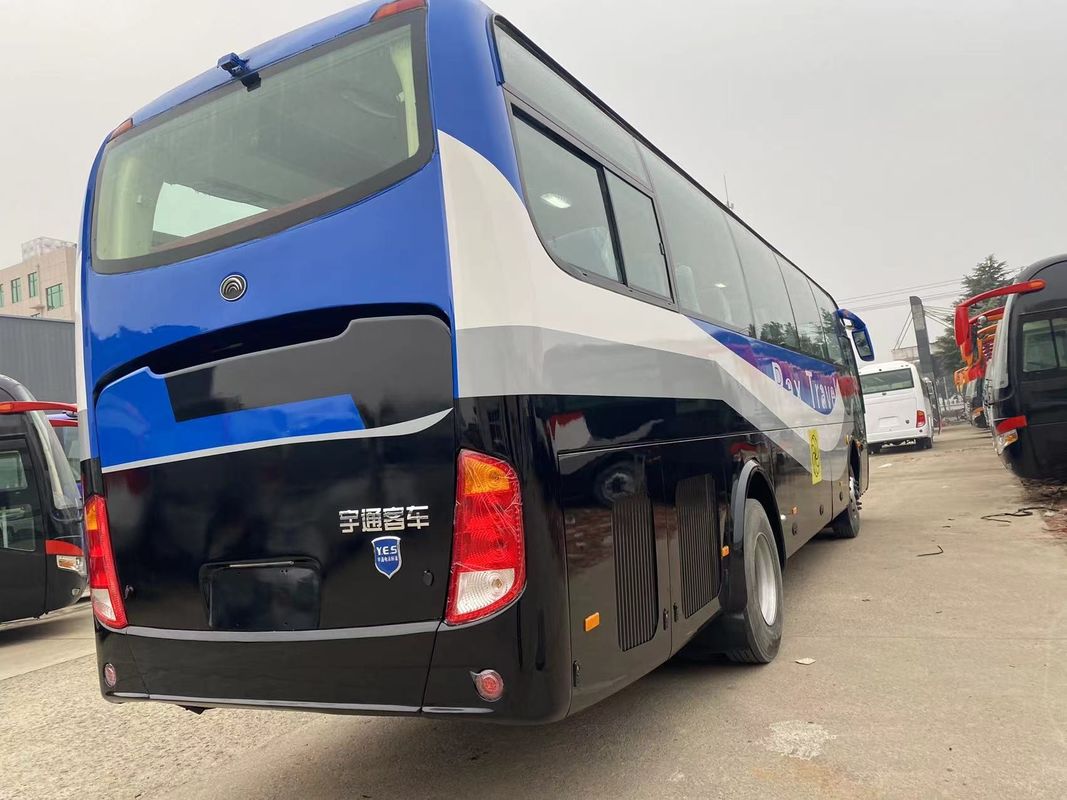Autocarro turístico de luxo com capacidade de motor de 4 a 6 litros, equipado com ar-condicionado de 57 lugares