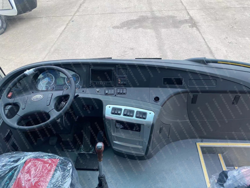 Designado para Direção Esquerda 56 lugares 6112 Luxury Tour Passenger Coach Bus e Acessível