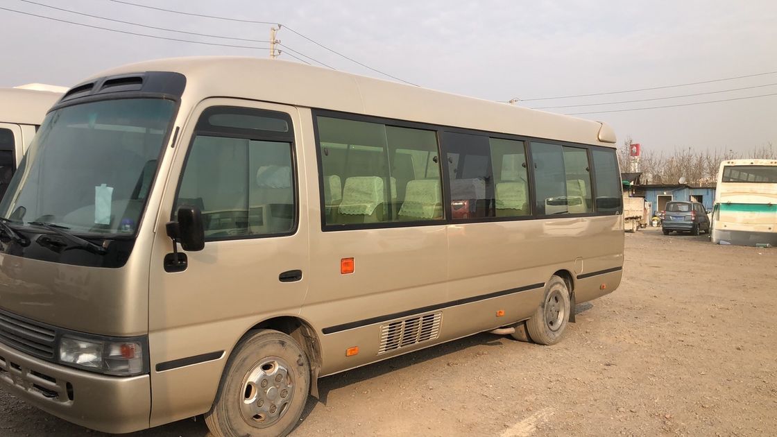 Toyo ta Coaster Bus com motor YC4FA130-30 e alta velocidade em excelente estado