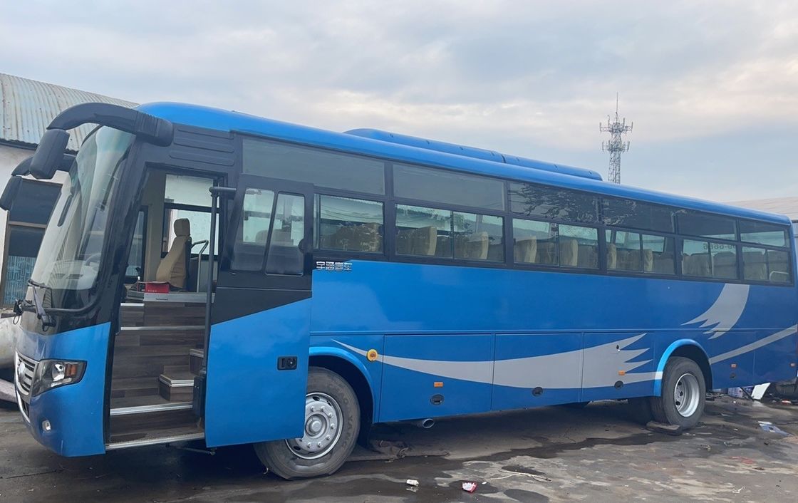 Autocarro usado com 60 lugares RHD Direito de condução e bom estado