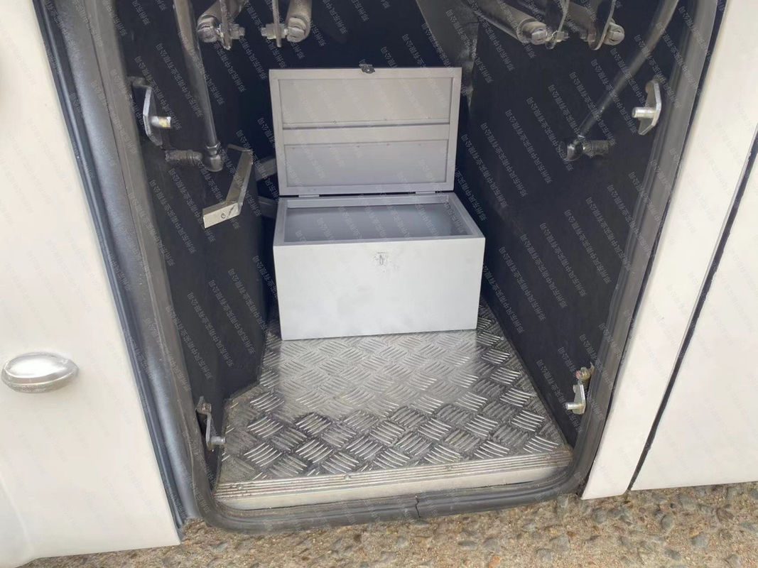 Autocarros usados Youtong 55 lugares autocarro de autocarro com motor de banheiro interno Tipo LHD