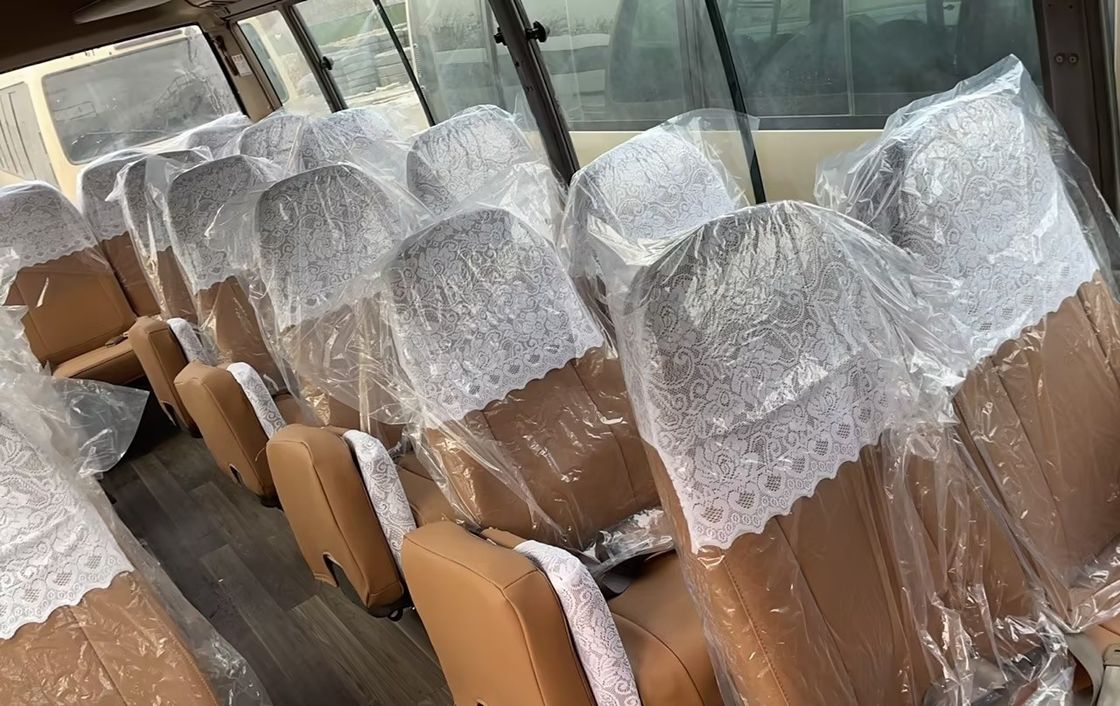 Em bom estado, autocarro usado de 30 lugares com transmissão manual