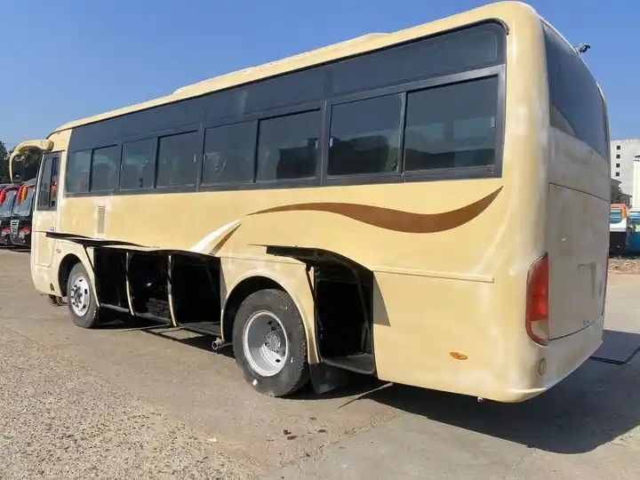 Suspensão de Primavera de Folha 35 lugares Autobús de autocarro usado com direção mecânica e assentos de luxo