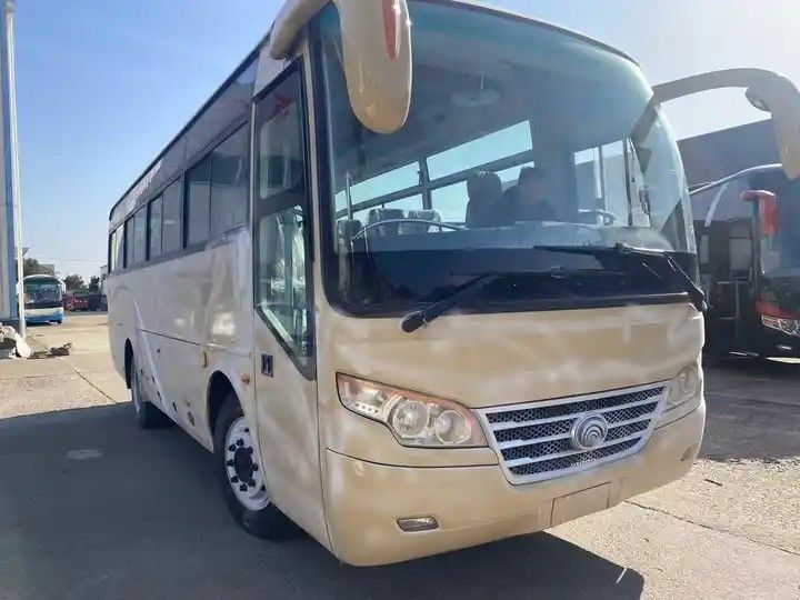 Suspensão de Primavera de Folha 35 lugares Autobús de autocarro usado com direção mecânica e assentos de luxo