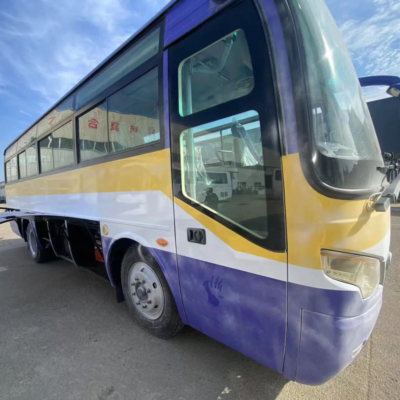 45 lugares Youtong Tour Coach Bus com banheiro e transmissão manual a bons preços