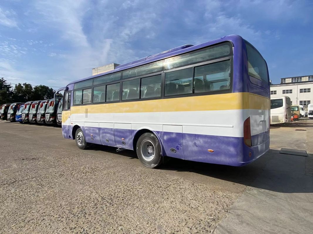 45 lugares Youtong Tour Coach Bus com banheiro e transmissão manual a bons preços
