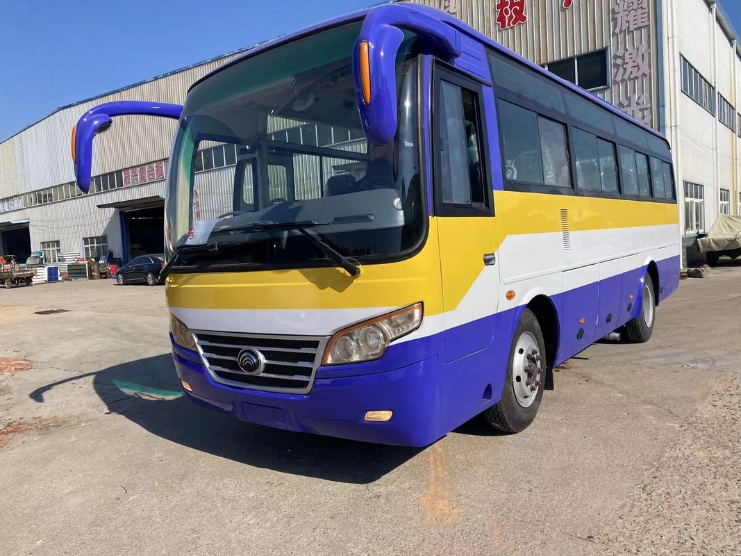 45 lugares Youtong Tour Coach Bus com banheiro e transmissão manual a bons preços