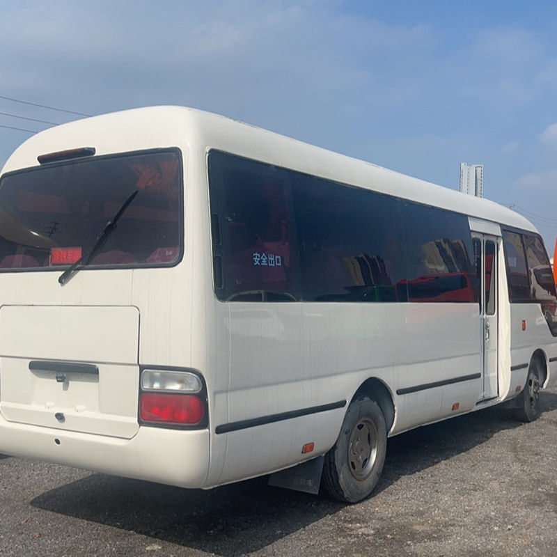 Potência máxima de 113/5200 kW Ônibus turístico de luxo Usado 7m 6 cilindros Toyota Coaster Bus