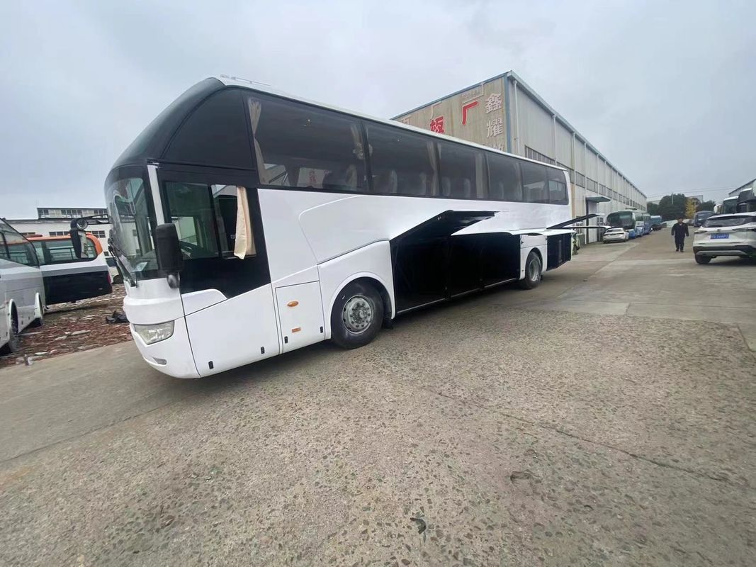 Põe as mãos num autocarro de 6122 50-65 lugares com casa de banho Peso 18000kg