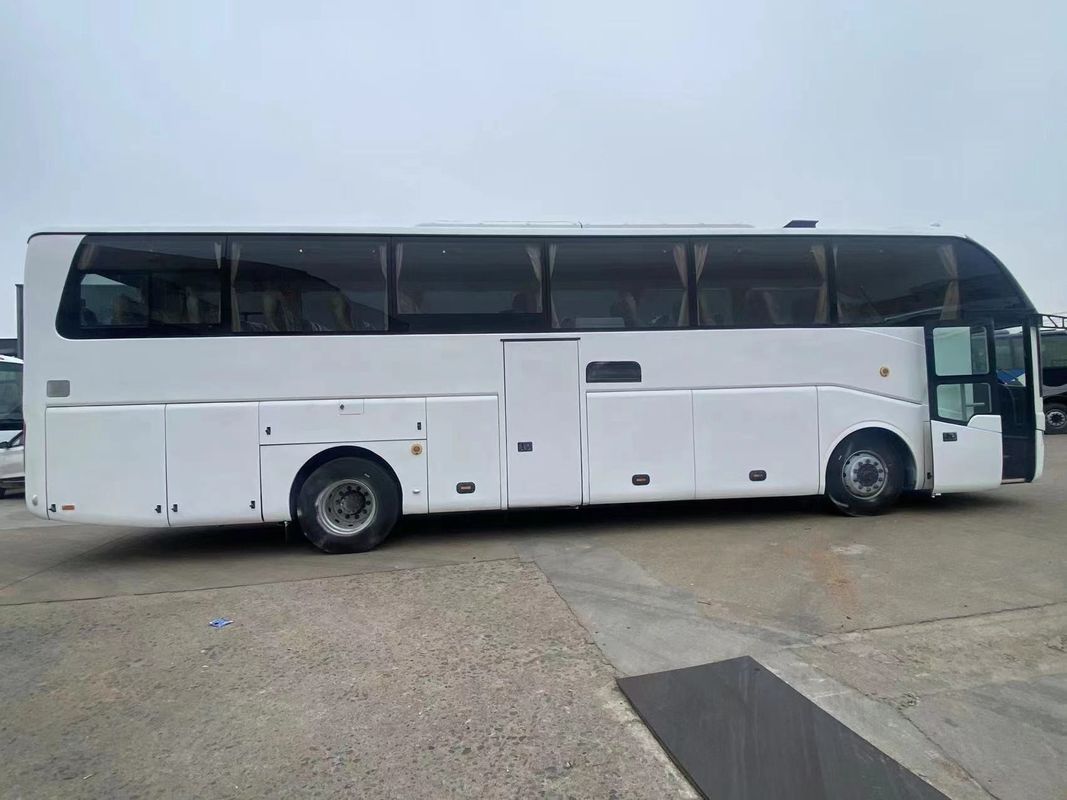Põe as mãos num autocarro de 6122 50-65 lugares com casa de banho Peso 18000kg